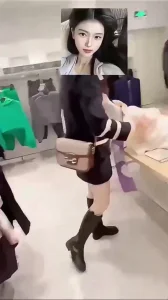更衣室激情：完美曲线引发一触即发