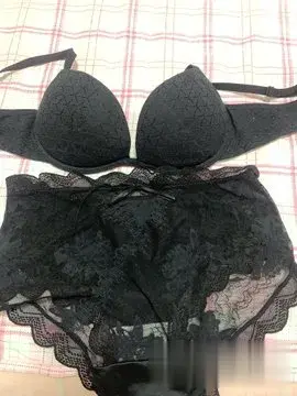 黑丝骚妻自摸到失控：后入紧致小穴瞬间升级
