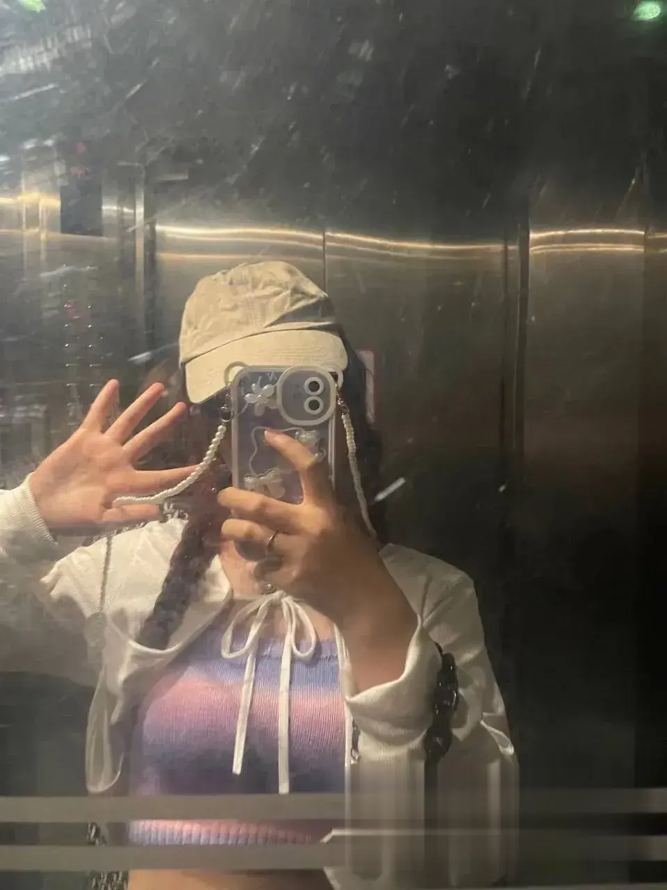 清纯女友主动求绑SM，结果被男友玩到腿软哭着求饶