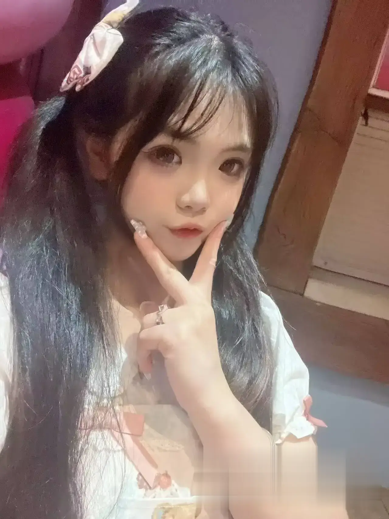 双马尾美少女比耶等你干