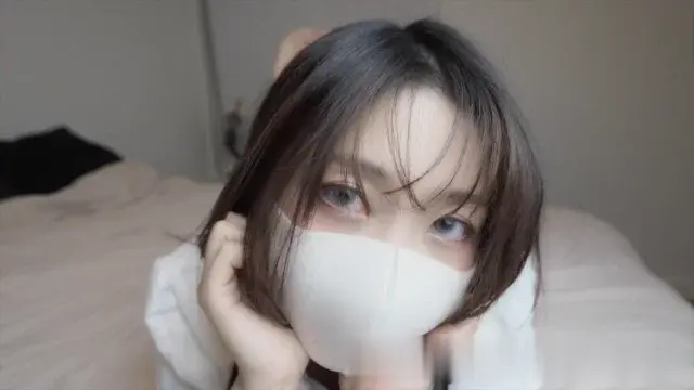 樱花树下，玩偶姐姐陪你度过浪漫爱情时光