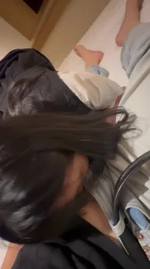 06女大穿着心爱裙子与男友约会全记录