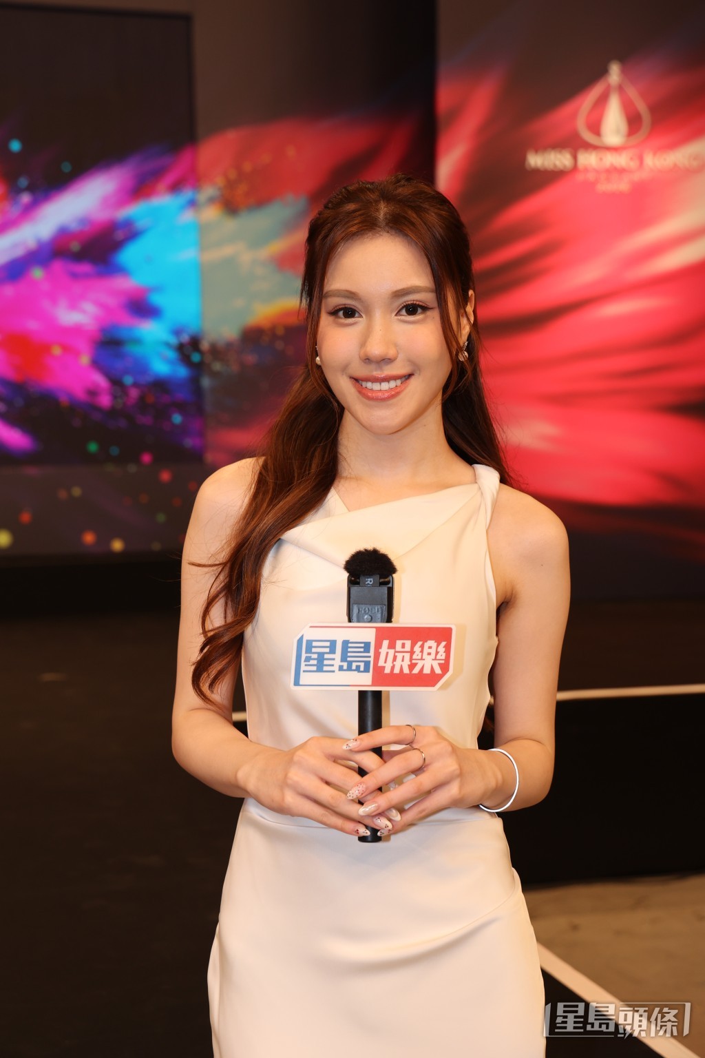 宋宛颖海边大叫释放压力