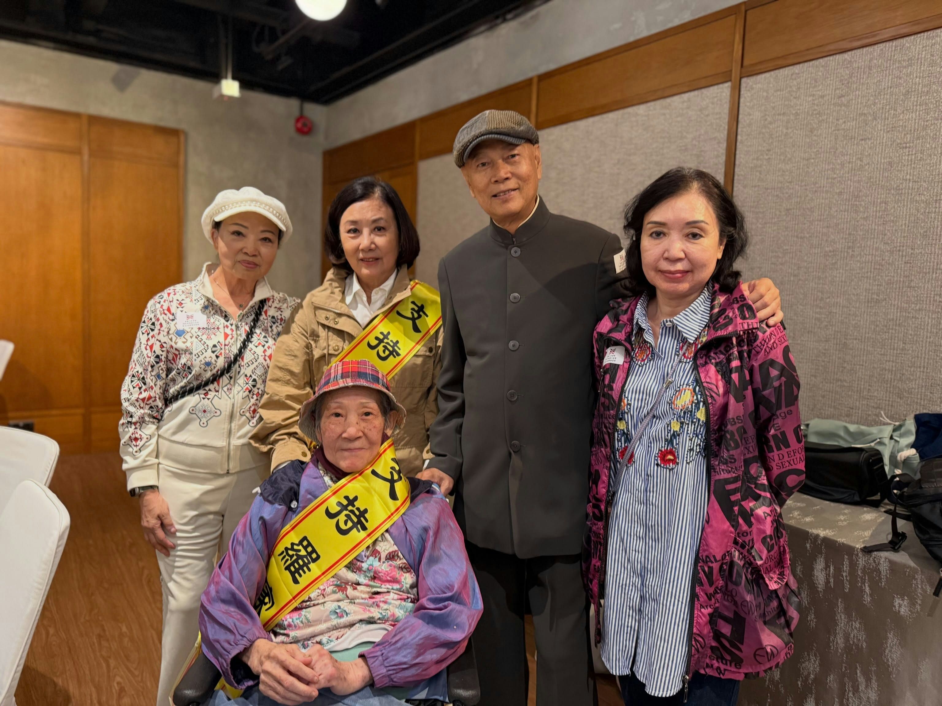 罗家英选举团队士气高昂