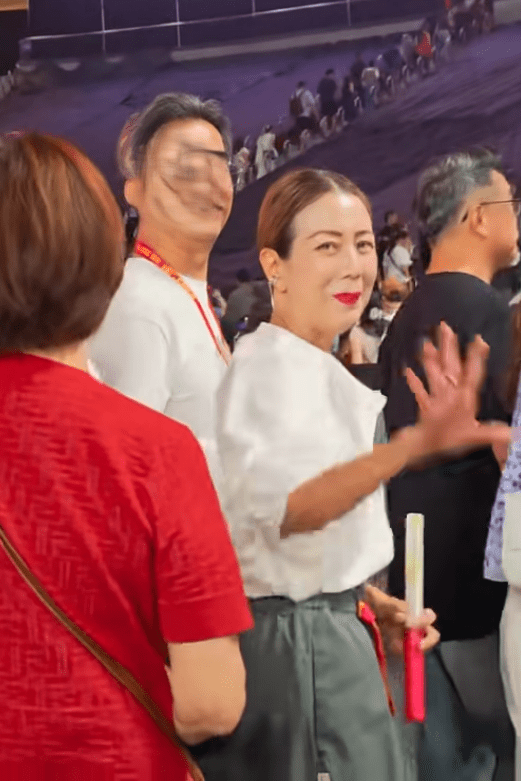 家姐与粉丝互动
