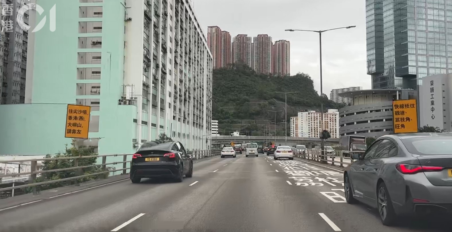 荃湾路新增临时交通指示设施