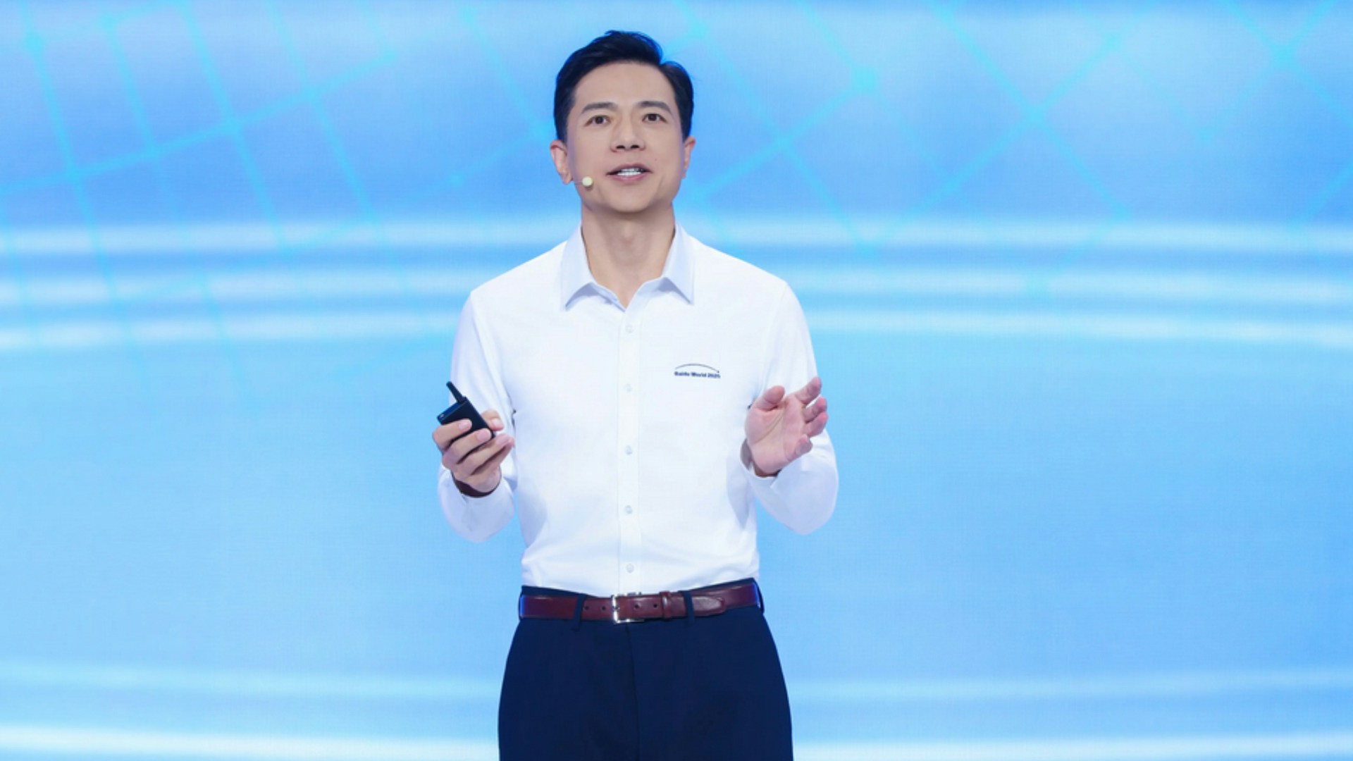 李彦宏提出DAA新指标：AI竞赛从算力内卷转向实体经济赋能