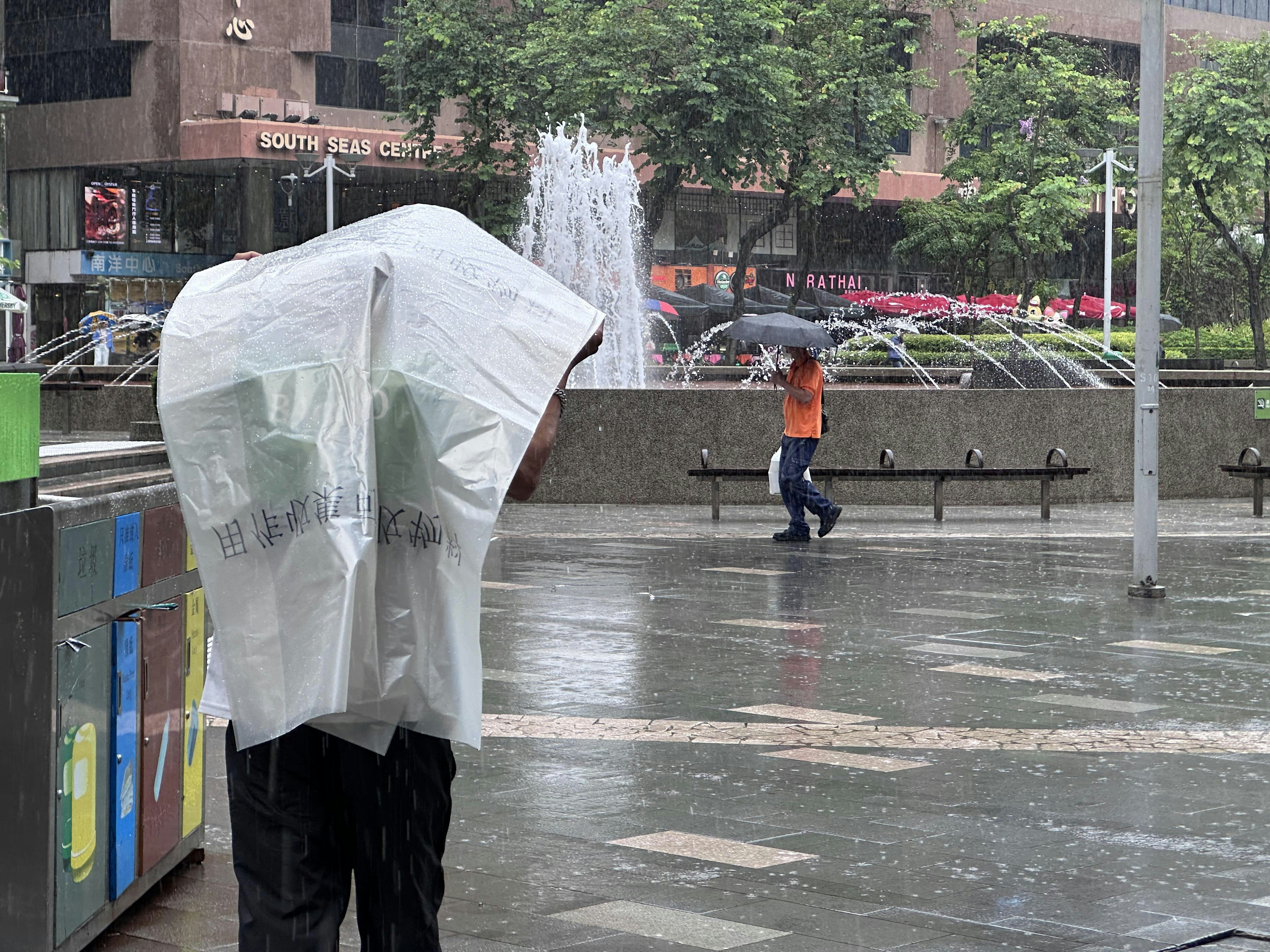 周五上班注意|天文台预测骤雨及狂风雷暴 初时雨势较大