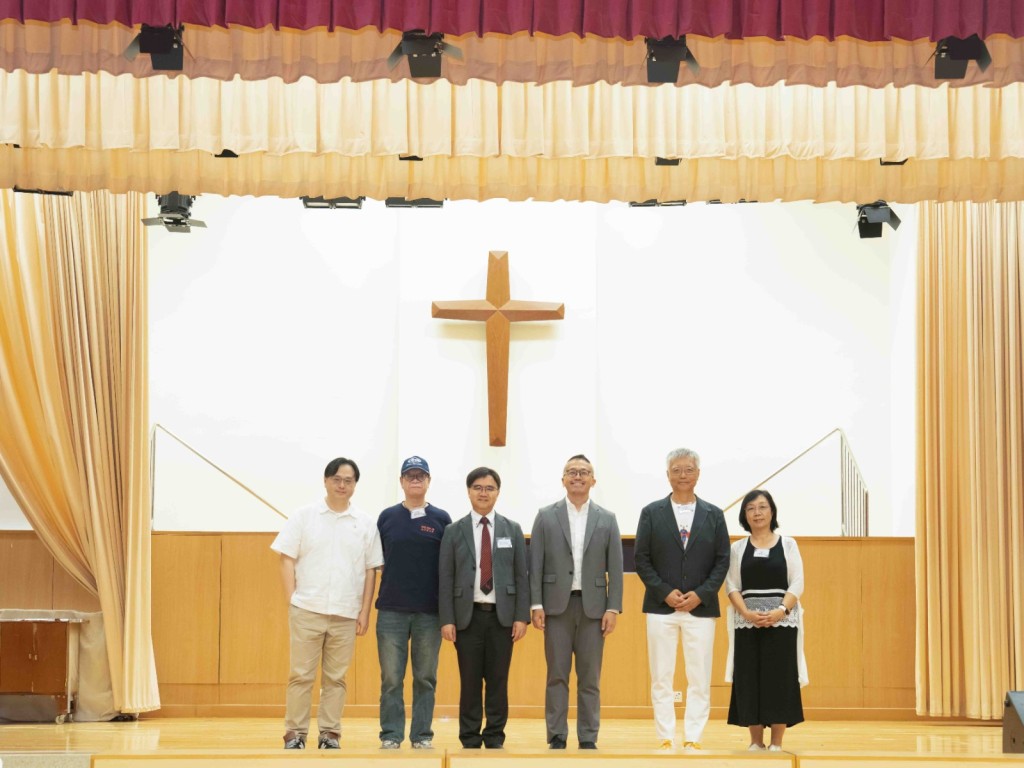 坚乐中学学生参与AI电影制作工作坊