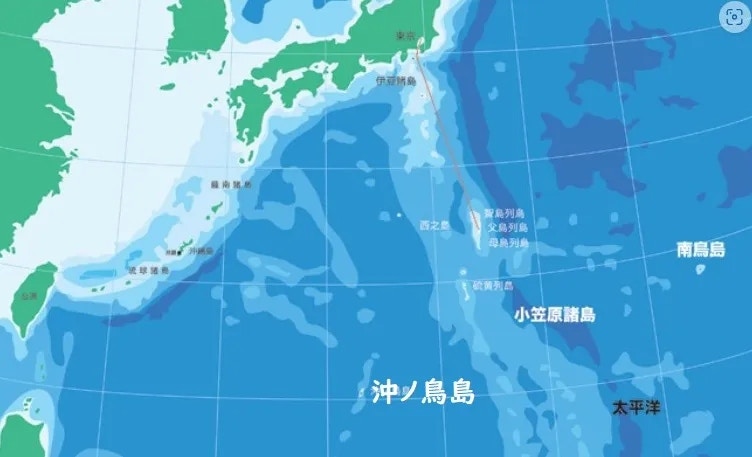西太平洋上的冲之鸟礁全景（来源：小笠原村网）
