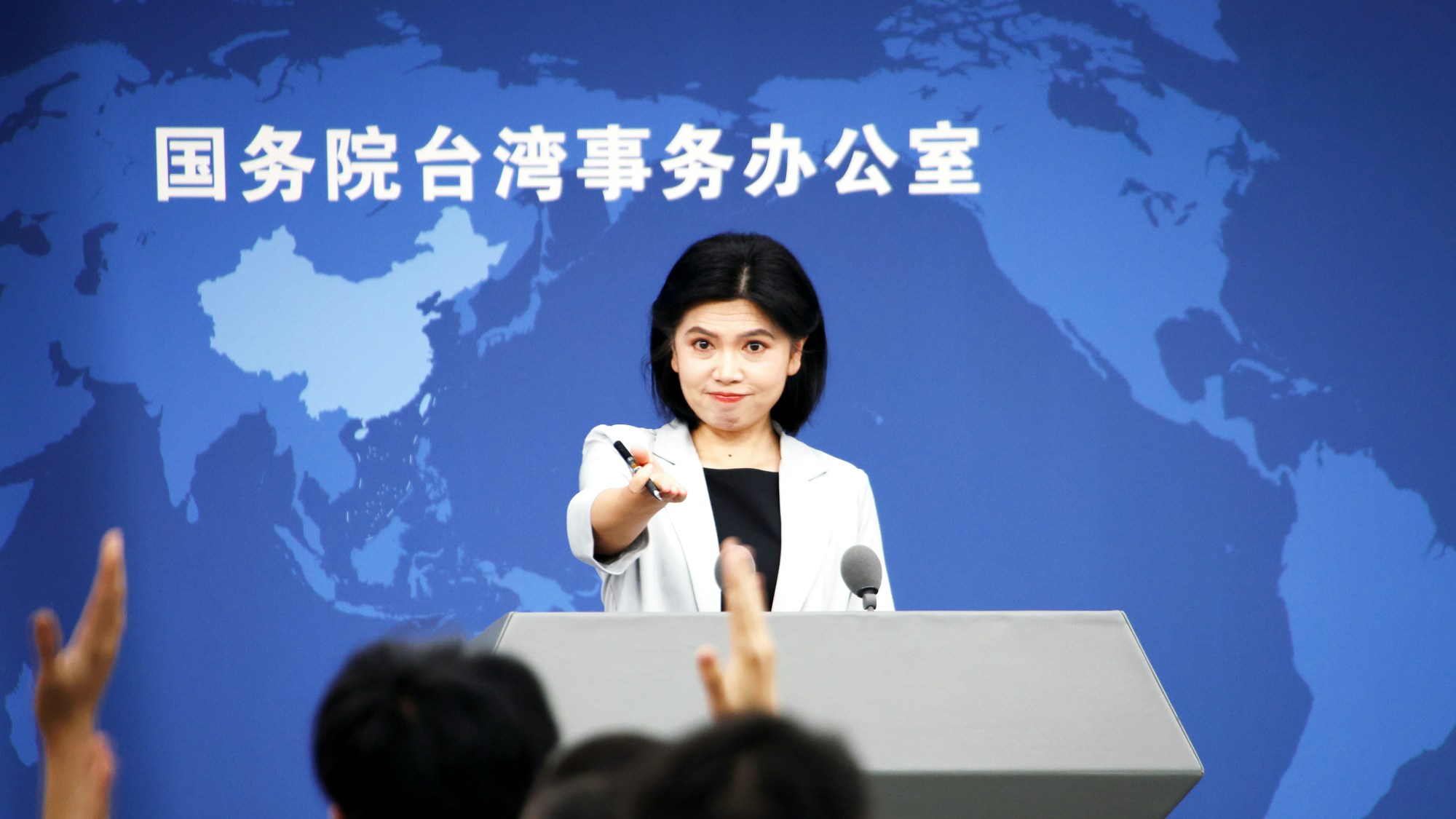 国台办发言人朱凤莲在记者会上回应民众党访陆事宜