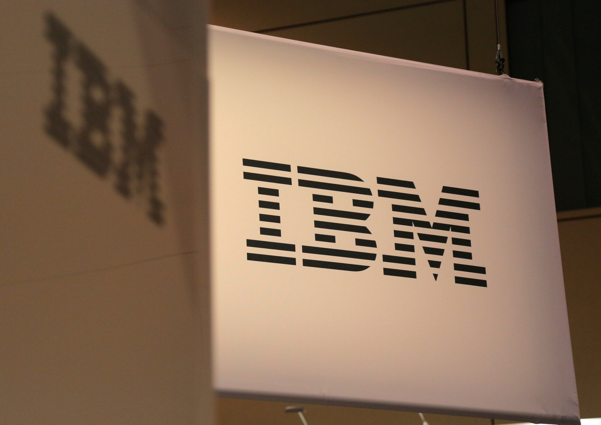 IBM首席执行官Arvind Krishna在致投资者信中承认公司面临多重挑战
