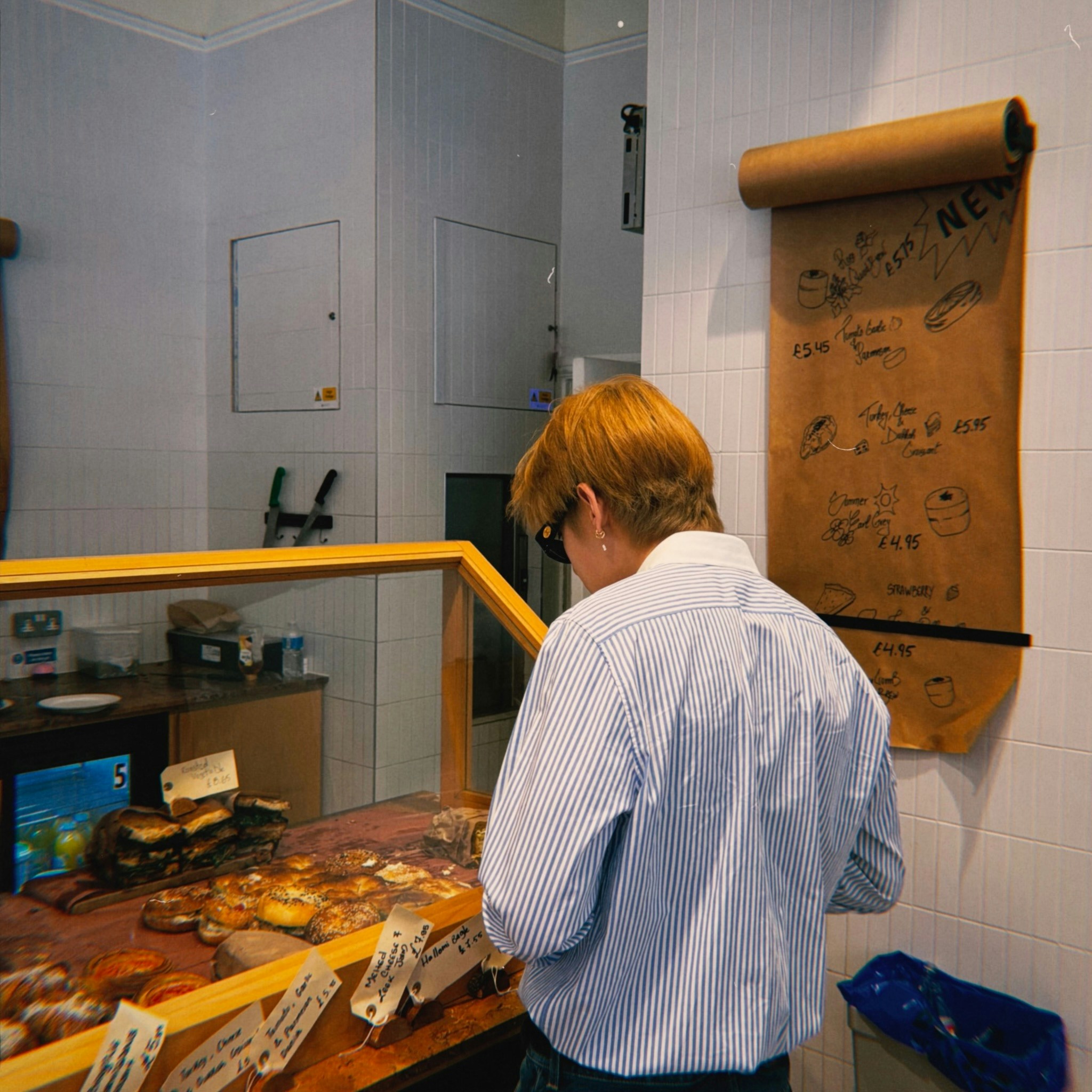 BTS成员V与队友聚餐