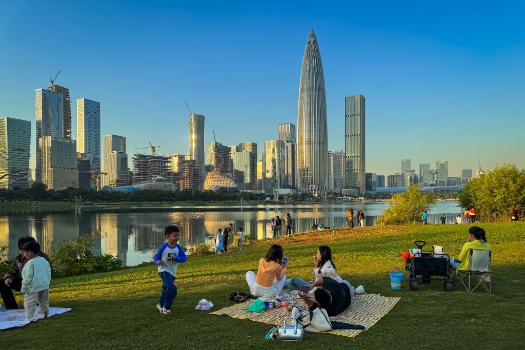 深圳高昂生活成本下的家庭经济困境