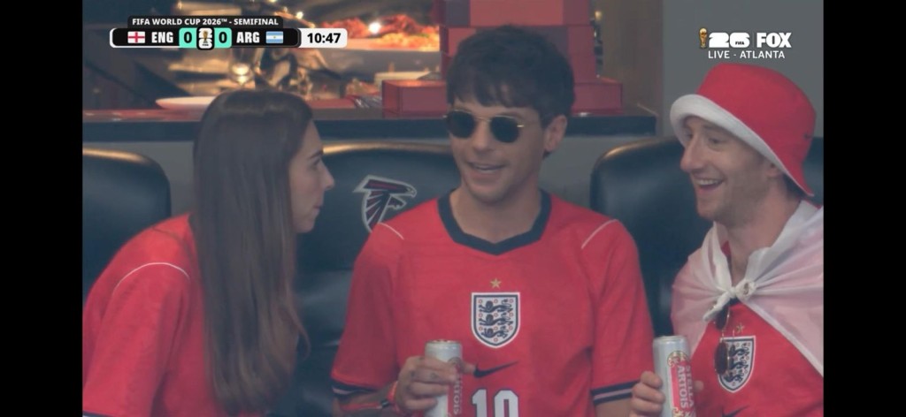 前One Direction成员Louis Tomlinson都现身睇波。