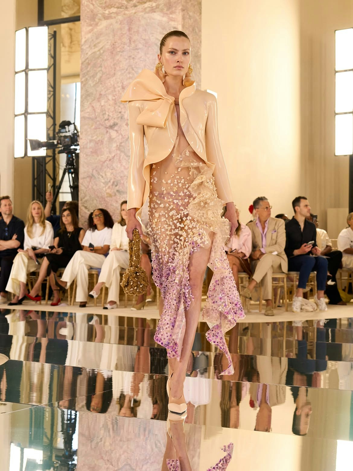 Schiaparelli 2026-2027秋冬高订系列时装秀