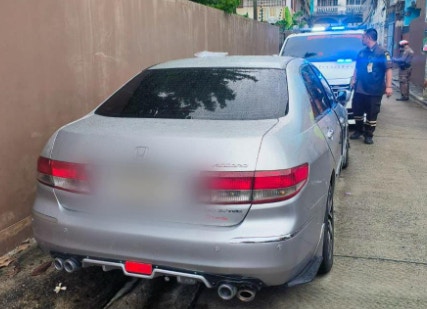 涉事车辆停靠位置阻挡出入口