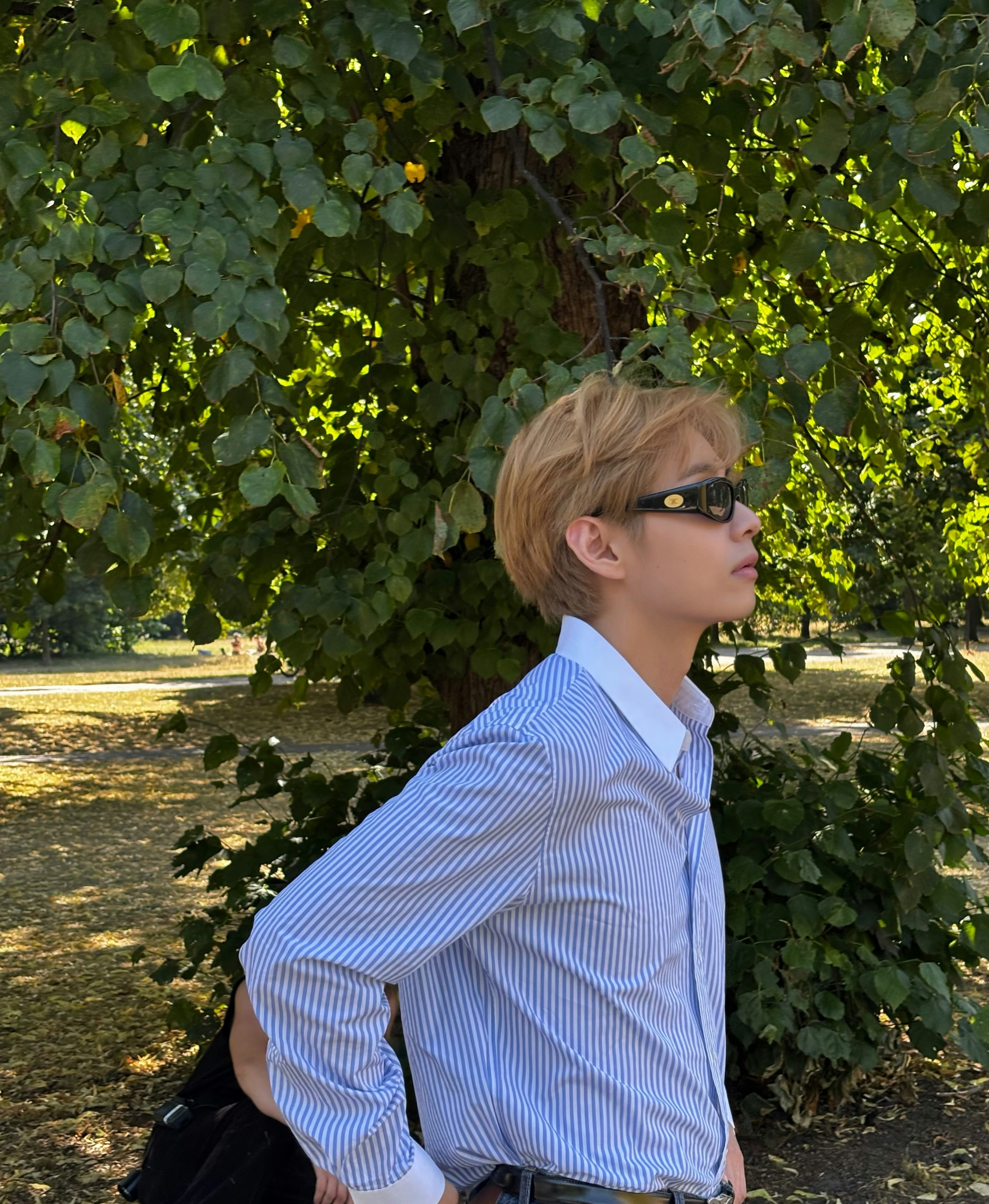 BTS成员V伦敦美术馆参观