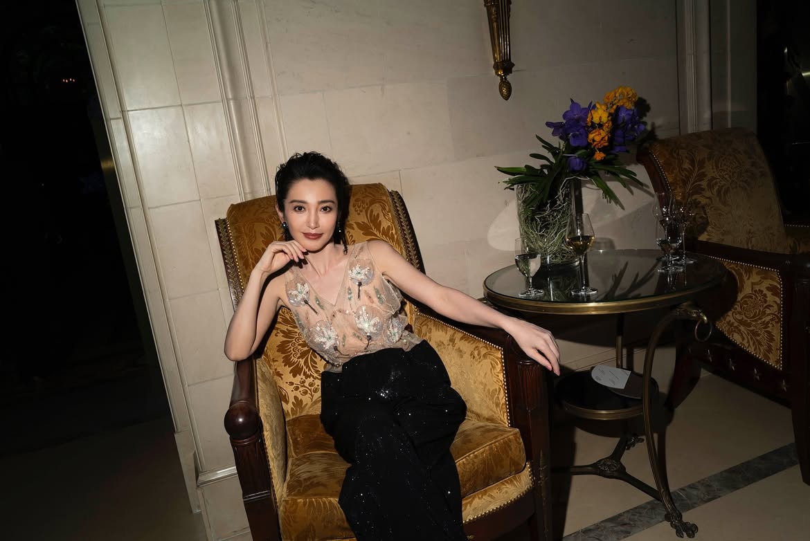 李冰冰出席Giorgio Armani Privé时装秀