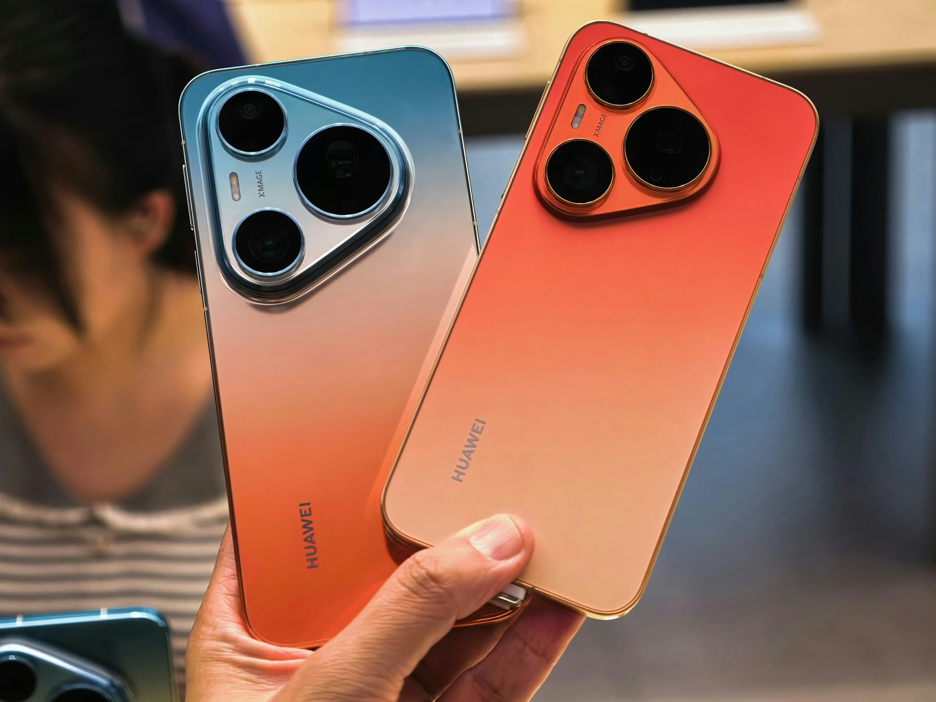 华为Pura 90s Pro国际版展示5G+网络支持