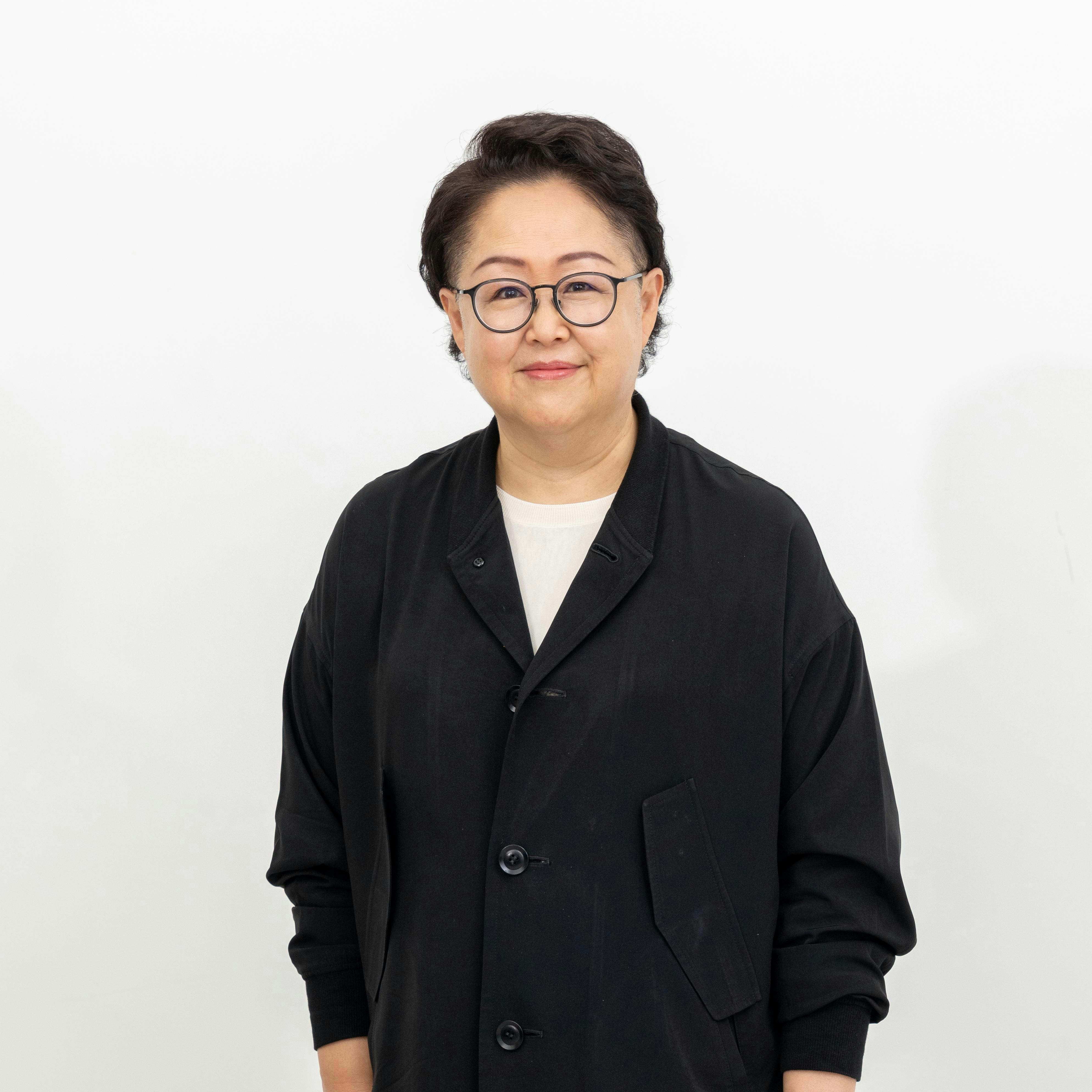 教育燃新主席黄英琦在活动中发言