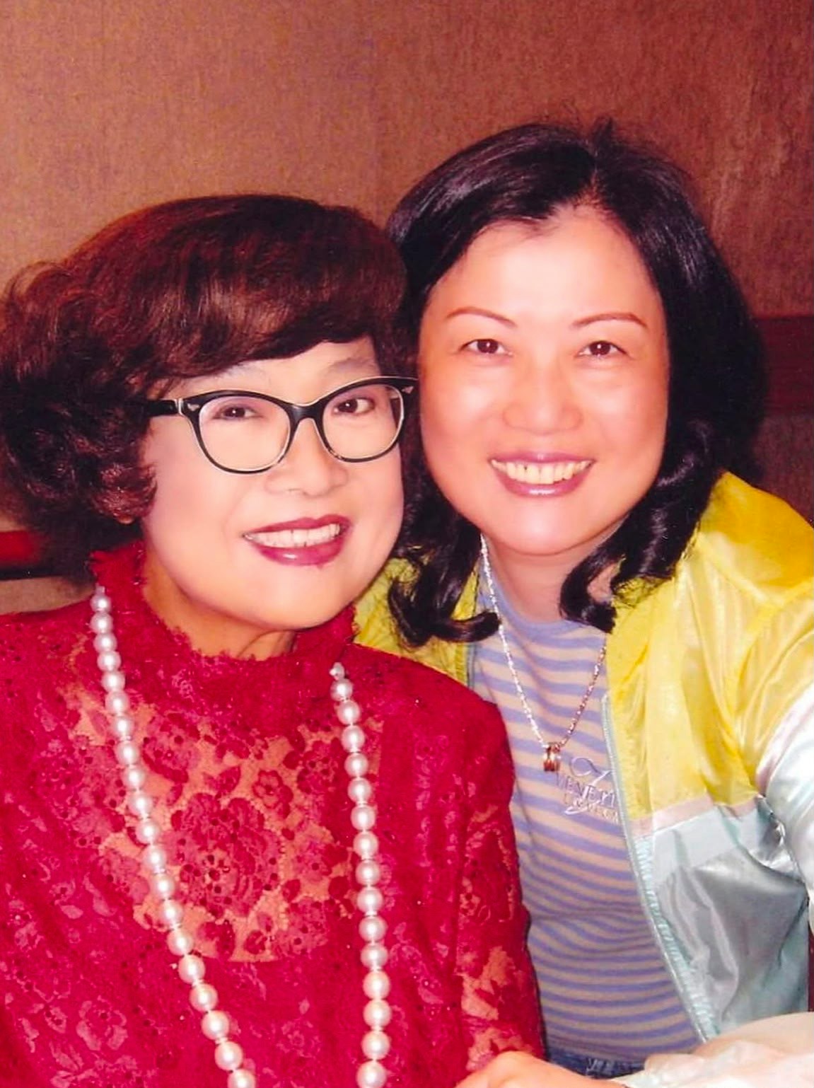 沈殿霞与陈淑芬昔日合影